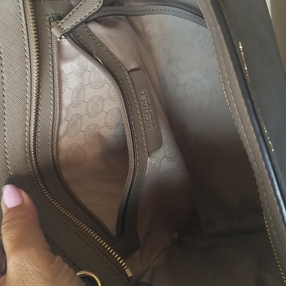 Michael kors bag - Picture 6 of 12